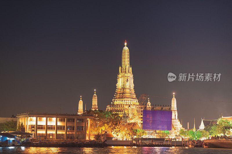 全景最著名的曼谷地标寺庙Wat Arun在曼谷和泰国chaopraya